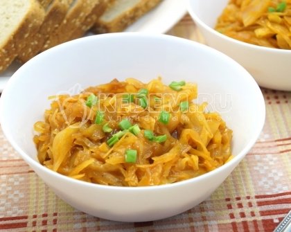 Тушеная капуста на сковороде без мяса