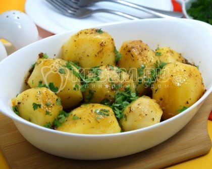 Запеченный картофель в духовке целиком